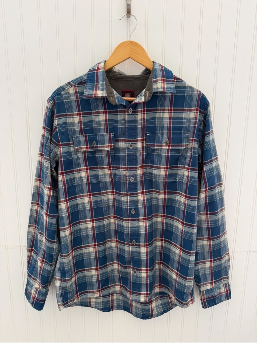 Swiss Tech Blue and Red Plaid Button-Down Shirt Size M